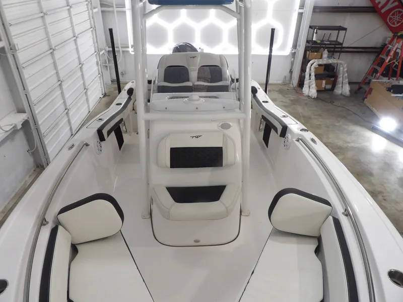 Slide: The Image of Tidewater 210 LXF 2025 - 26