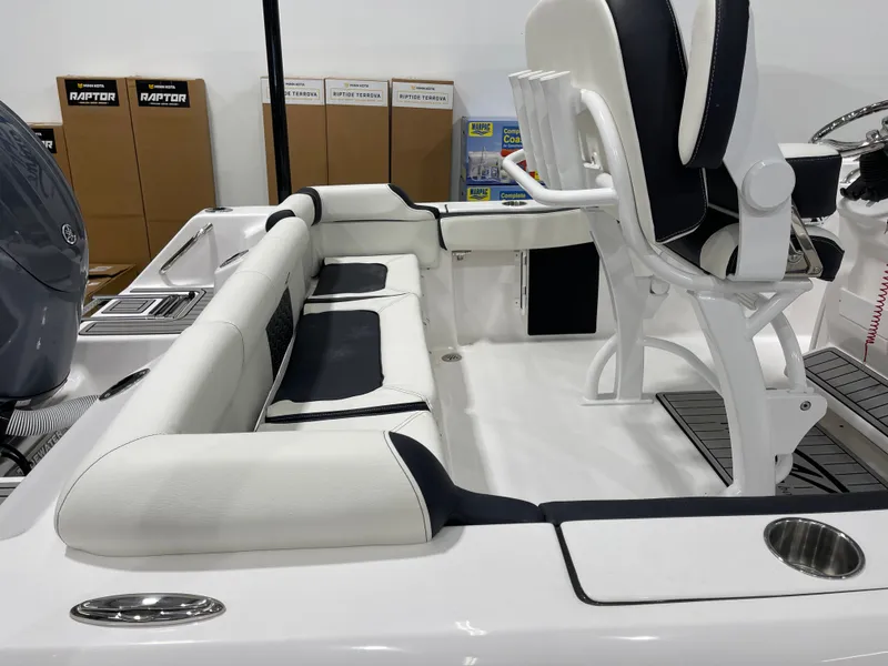 Slide: The Image of Tidewater 210 LXF 2025 - 27