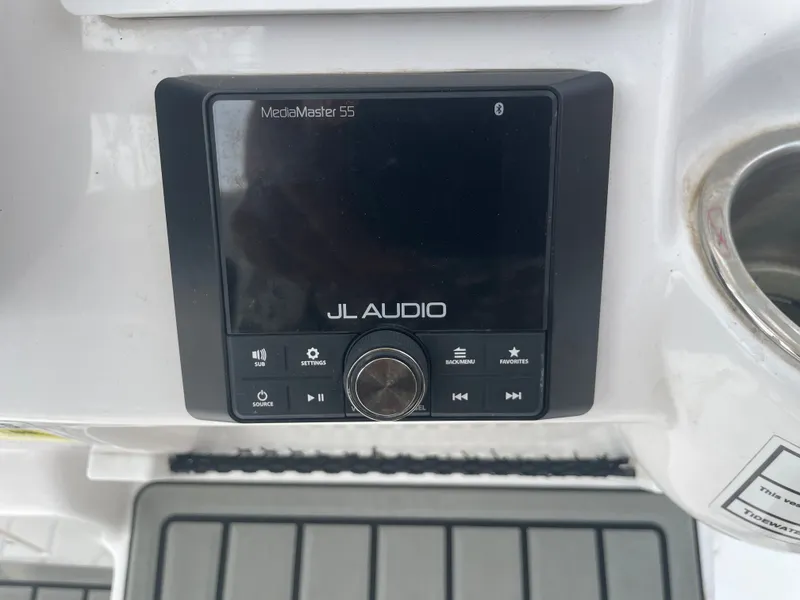 Slide: The Image of Tidewater 2110 Bay Max 2025 - 17