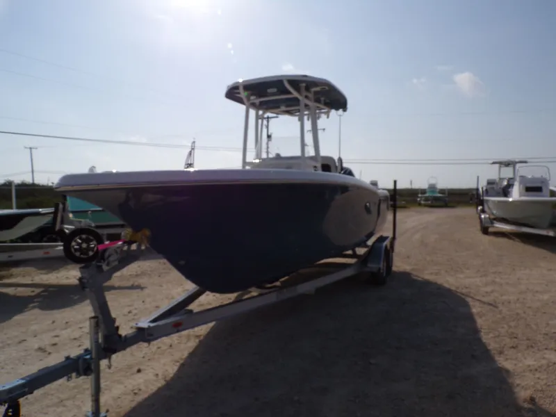 Slide: The Image of Tidewater 220 LXF 2025 - 3