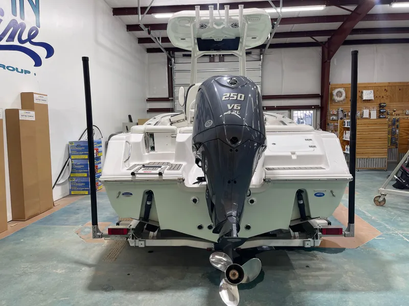 Slide: The Image of Tidewater 220 LXF 2025 - 11