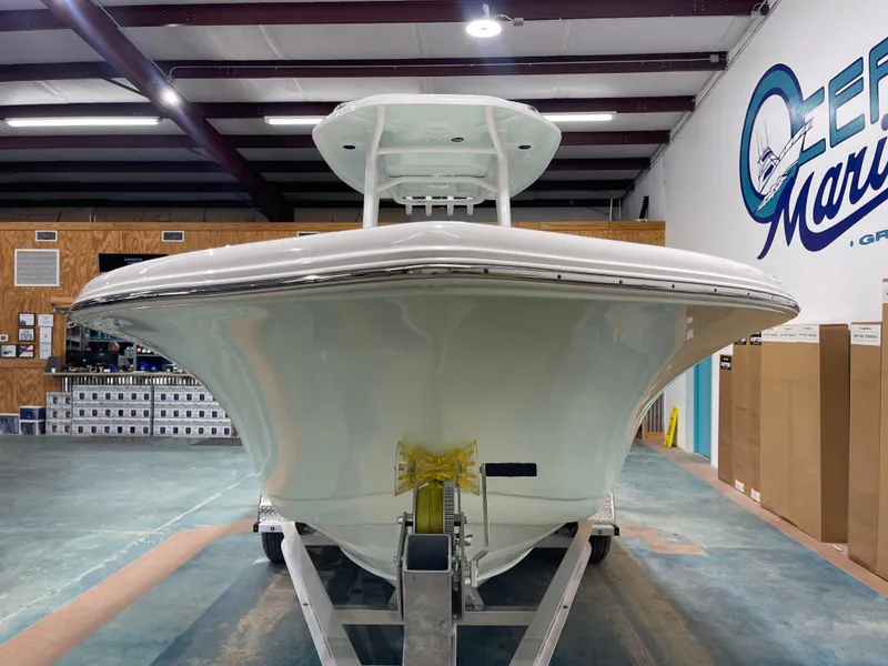 Slide: The Image of Tidewater 220 LXF 2025 - 5