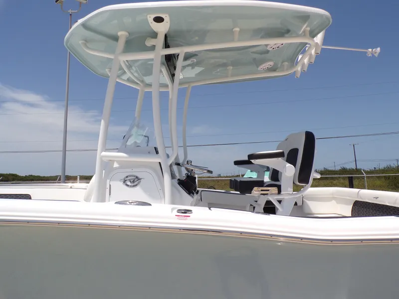 Slide: The Image of Tidewater 220 LXF 2025 - 36