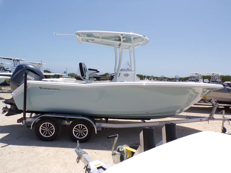 Slide: The Image of Tidewater 220 LXF 2025 - 8