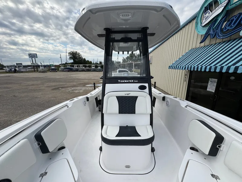 Slide: The Image of Tidewater 232 CC Adventure 2026 - 21