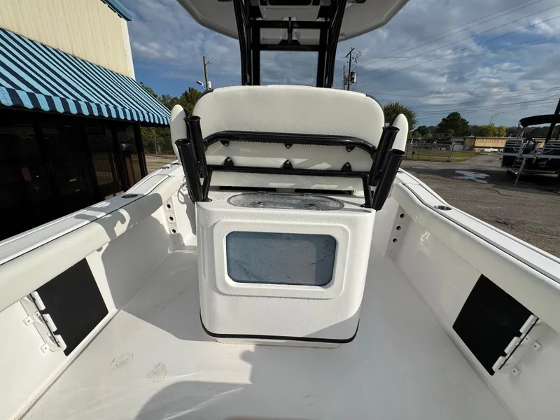 Slide: The Image of Tidewater 232 CC Adventure 2026 - 8