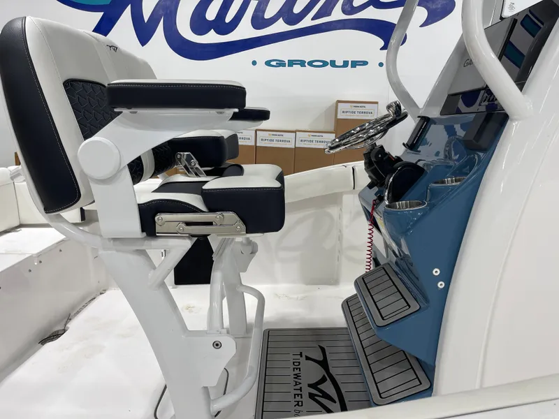 Slide: The Image of Tidewater 232 LXF 2025 - 12