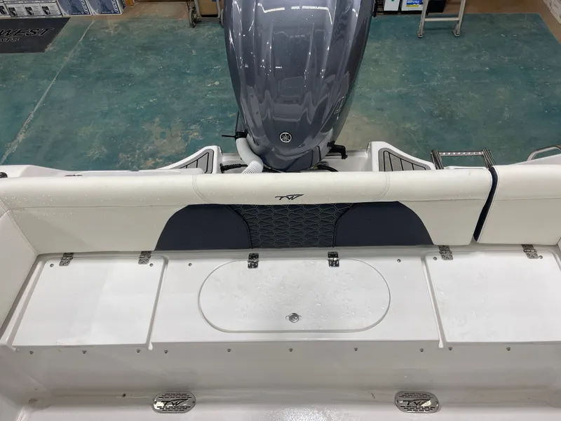 Slide: The Image of Tidewater 232 LXF 2025 - 14