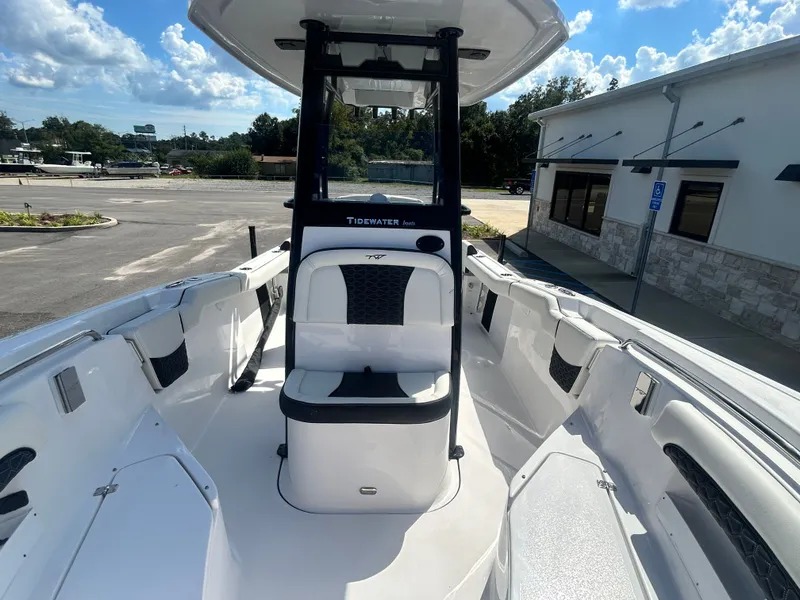 Slide: The Image of Tidewater 232 LXF 2026 - 19