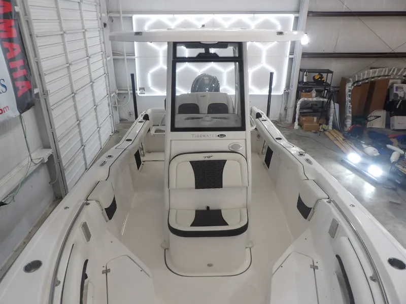 Slide: The Image of Tidewater 232 LXF 2025 - 18