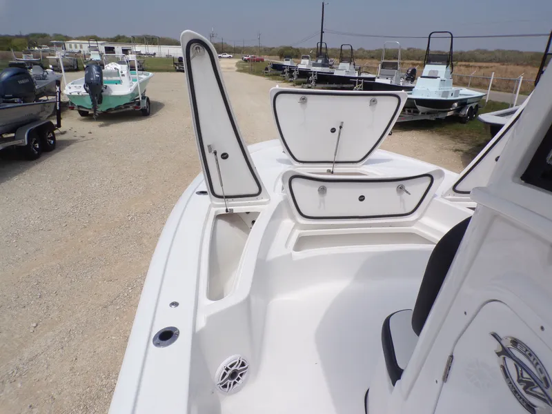 Slide: The Image of Tidewater 2410 Bay Max 2025 - 22