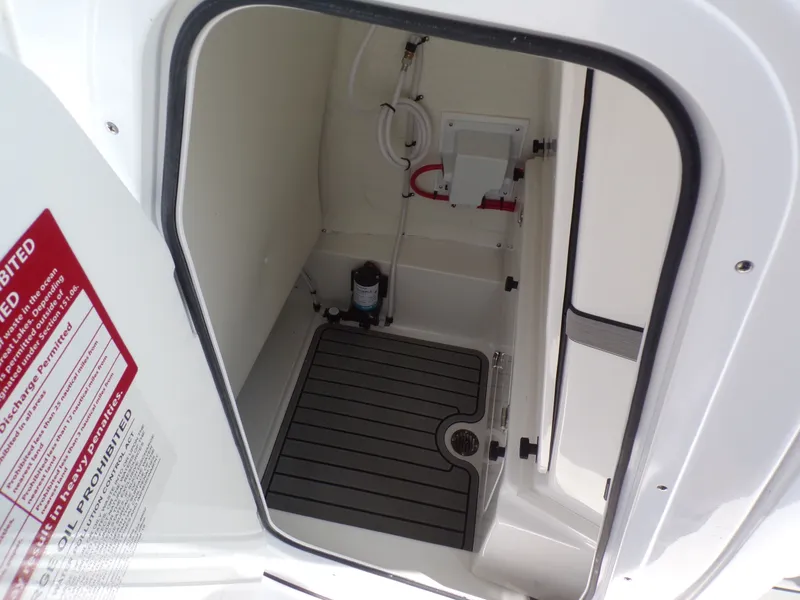 Slide: The Image of Tidewater 2410 Bay Max 2025 - 46