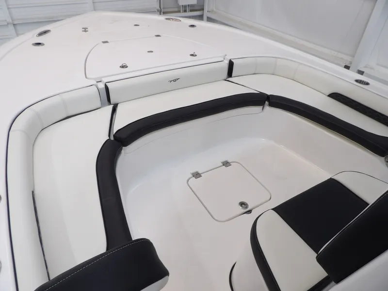 Slide: The Image of Tidewater 2500 Carolina Bay 2025 - 29