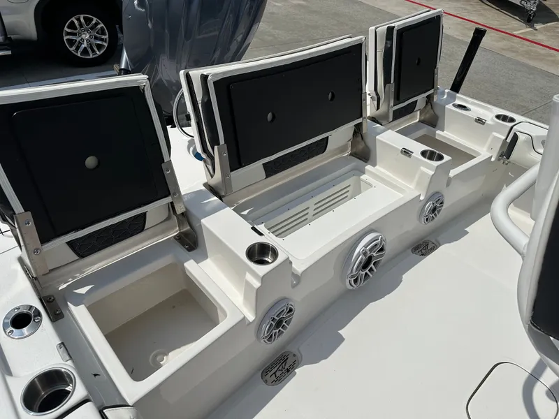 Slide: The Image of Tidewater 2500 Carolina Bay 2025 - 25