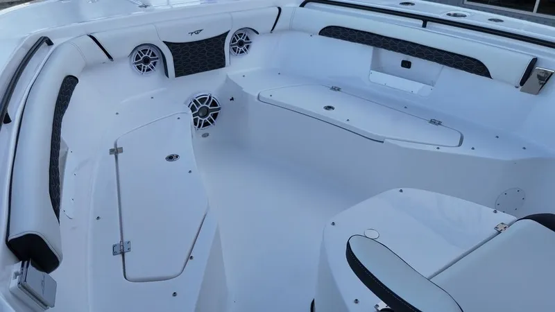 Slide: The Image of Tidewater 256 LXF 2025 - 40