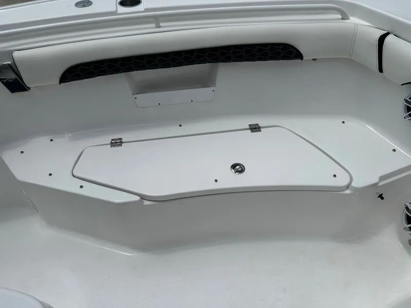 Slide: The Image of Tidewater 256 LXF 2025 - 40