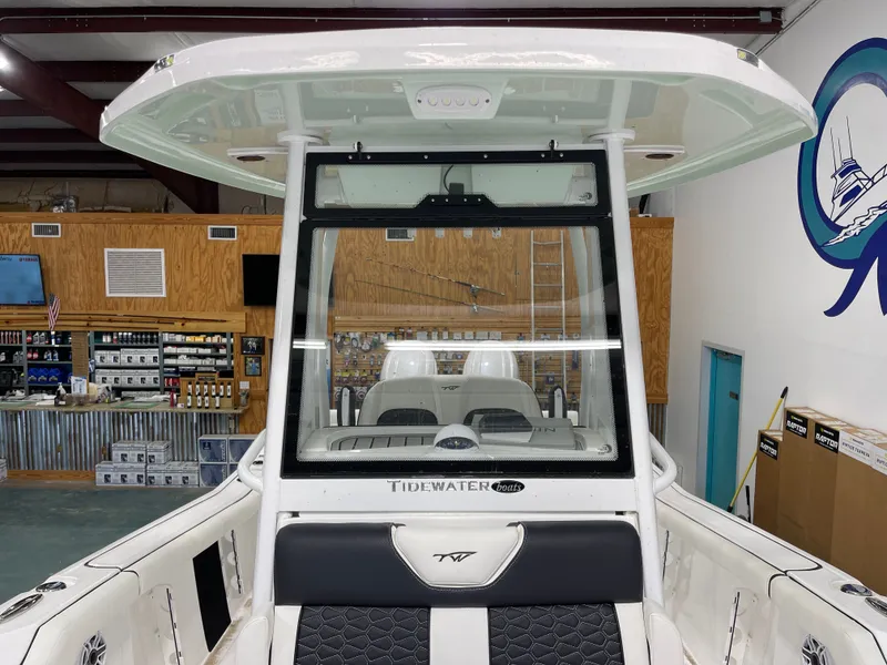 Slide: The Image of Tidewater 272 LXF 2025 - 22