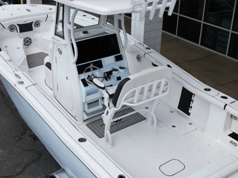 Slide: The Image of Tidewater 272 LXF 2025 - 13