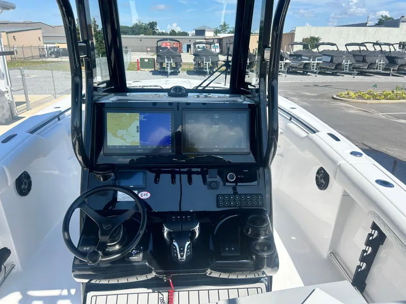 Slide: The Image of Tidewater 282 CC Adventure 2026 - 13