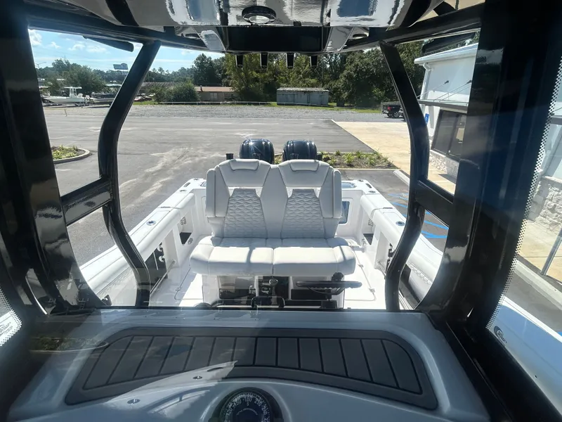 Slide: The Image of Tidewater 282 CC Adventure 2026 - 21