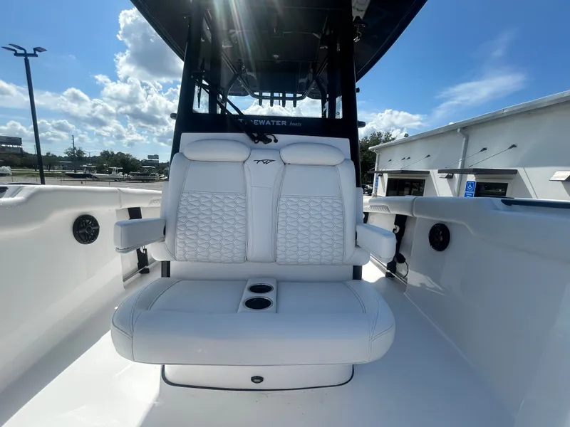 Slide: The Image of Tidewater 282 CC Adventure 2026 - 33