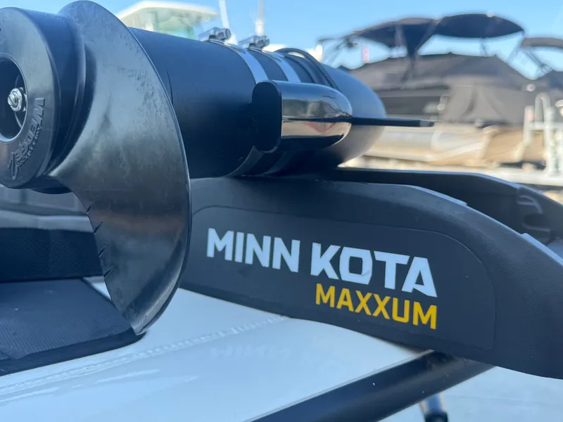 Slide: The Image of Tracker Pro 190 TE 2022 - 11