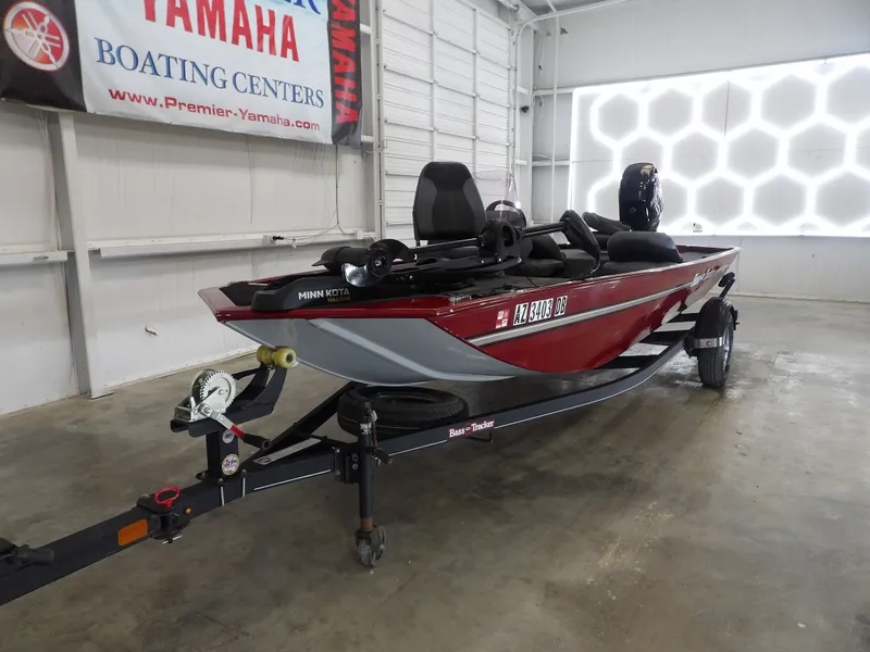 Slide: The Image of Tracker Bass Tracker Classic Limited 2022 - 5