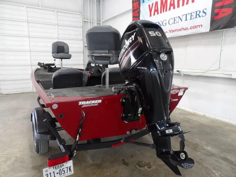 Slide: The Image of Tracker Pro 170 2019 - 6