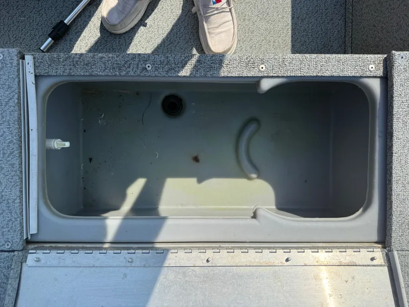 Slide: The Image of Tracker Pro 170 2017 - 15