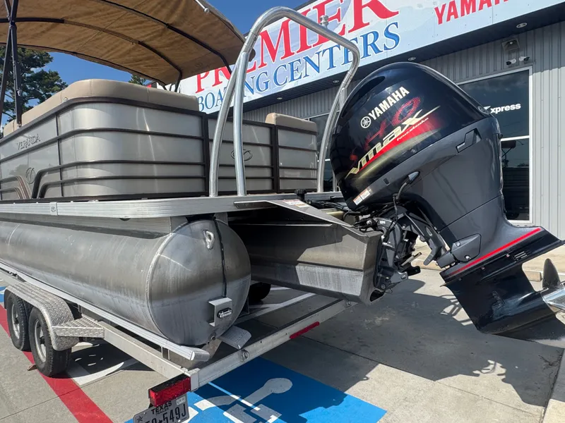 Slide: The Image of Veranda V2275RC 2017 - 9