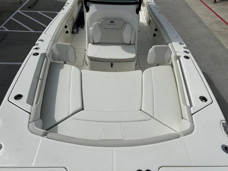 Slide: The Image of World Cat 325CC 2025 - 66