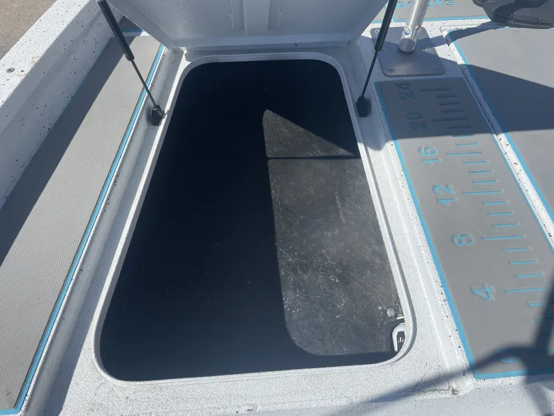 Slide: The Image of Xpress H190B Bay 2021 - 20