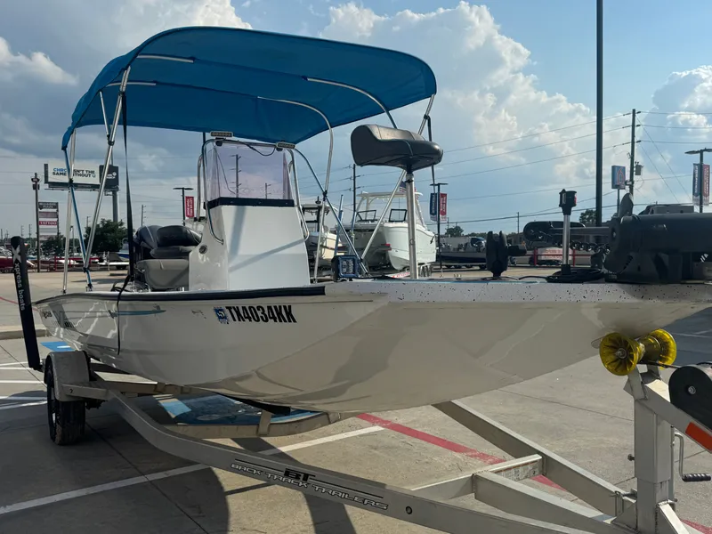 Slide: The Image of Xpress H190B Bay 2021 - 8