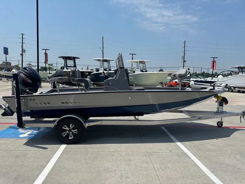 Slide: The Image of Xpress H20B Bay 2025 - 8