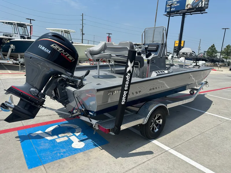 Slide: The Image of Xpress H20B Bay 2025 - 9