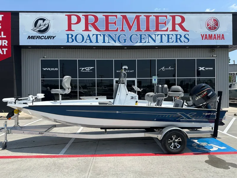 The Image of Xpress H20B Bay 2025 - 1