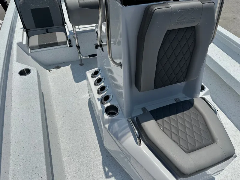 Slide: The Image of Xpress H20B Bay 2025 - 18