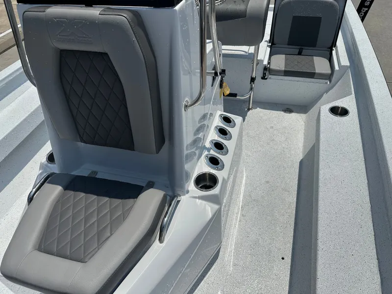 Slide: The Image of Xpress H20B Bay 2025 - 19