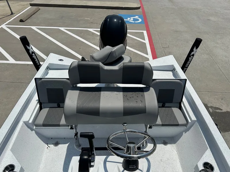 Slide: The Image of Xpress H20B Bay 2025 - 22