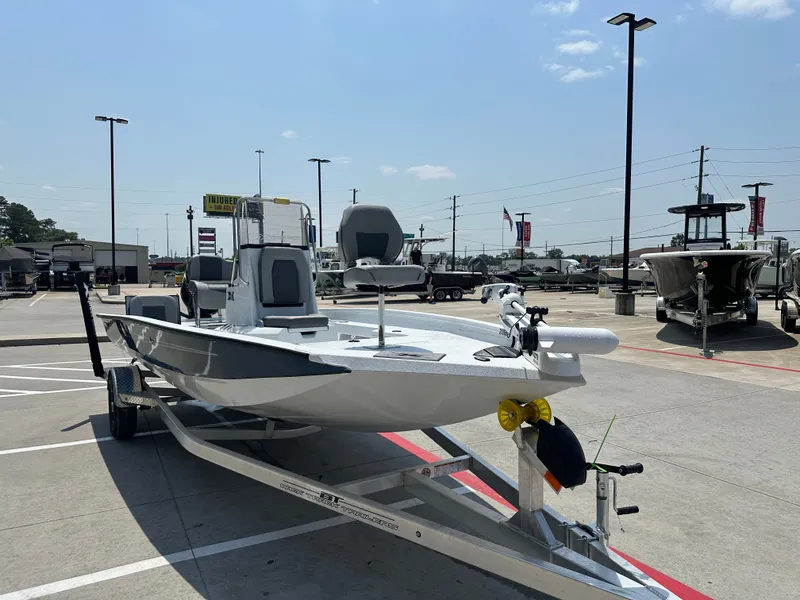 Slide: The Image of Xpress H20B Bay 2025 - 7