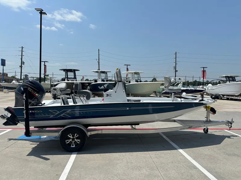 Slide: The Image of Xpress H20B Bay 2025 - 8