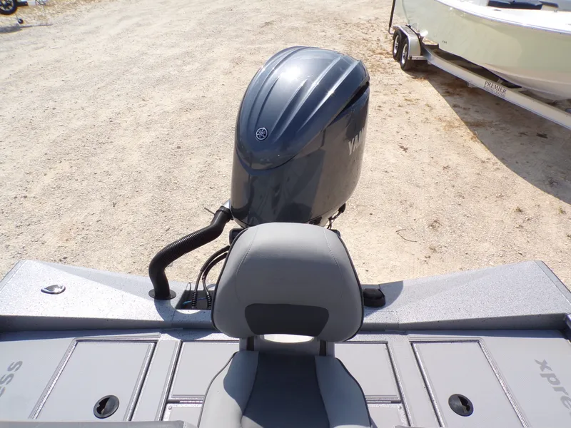 Slide: The Image of Xpress H210B Bay 2025 - 19