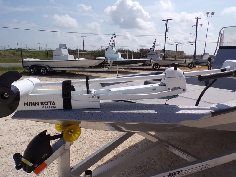 Slide: The Image of Xpress H210B Bay 2025 - 23