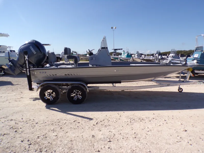 Slide: The Image of Xpress H210B Bay 2025 - 7