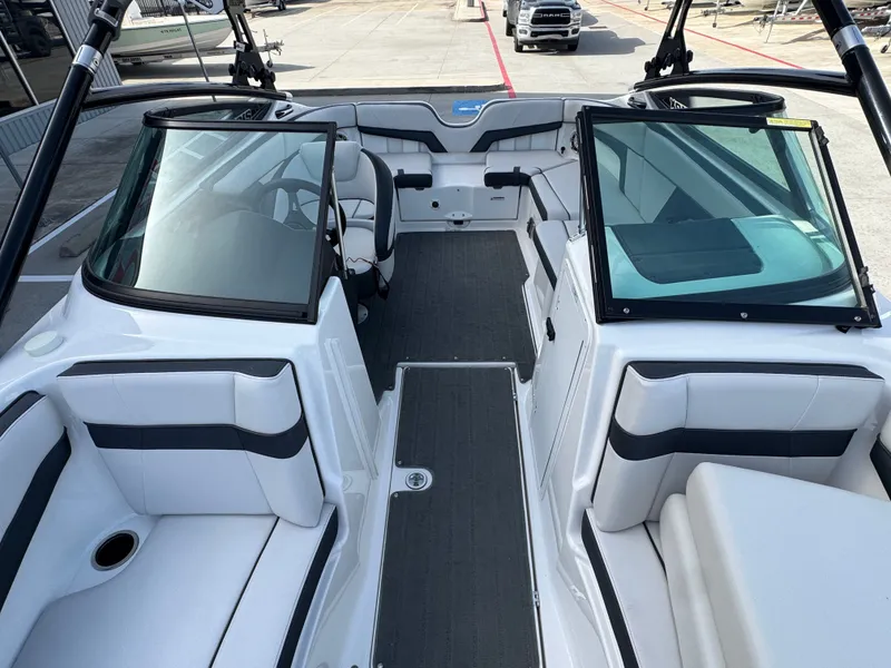 Slide: The Image of Yamaha 212X 2014 - 15