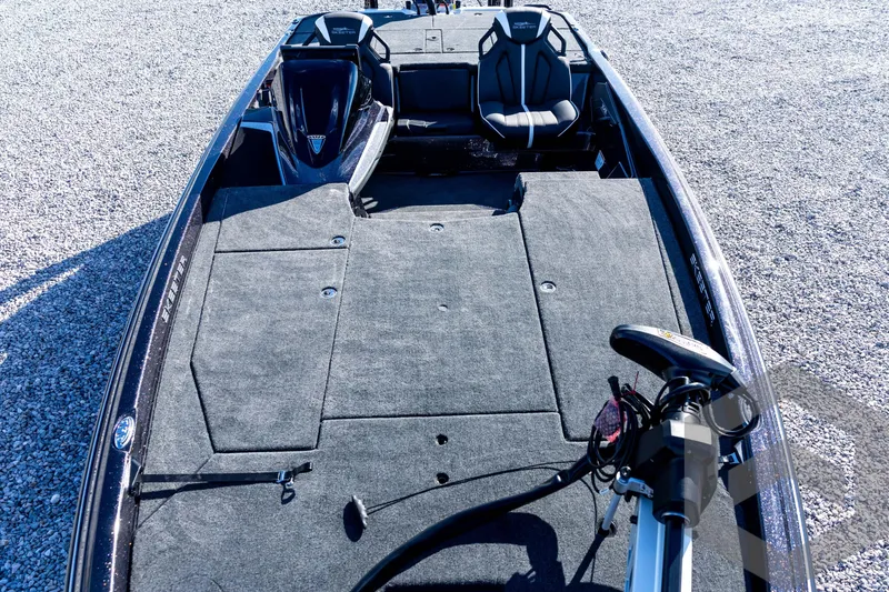 Slide: The Image of 2026 Skeeter ZXE20 boat interior with spacious deck and modern seating. - 39