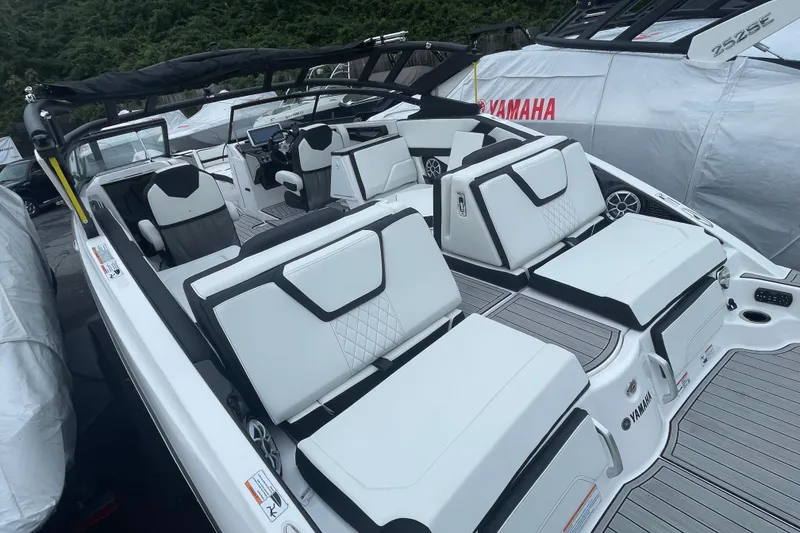 Slide: The Image of 2026 Yamaha Boats 252S interior with luxurious seating and modern design. - 5