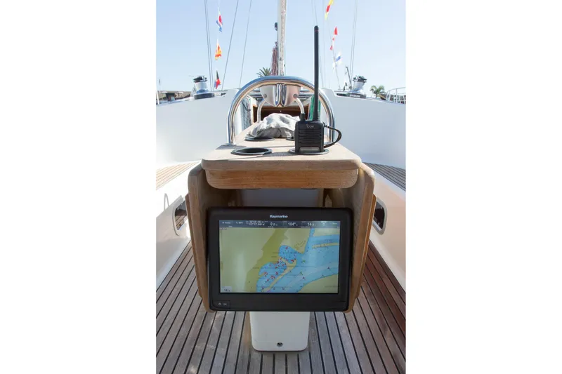 Slide: The Image of Cockpit of 2002 Jeanneau Sun Odyssey 45.2 with navigation system and radio. - 9