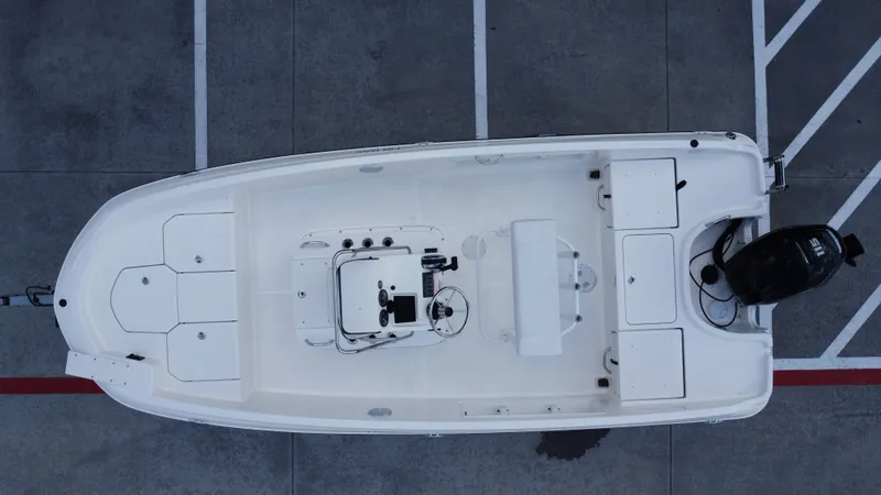 Slide: The Image of Bayliner T18LE 2025 - 19