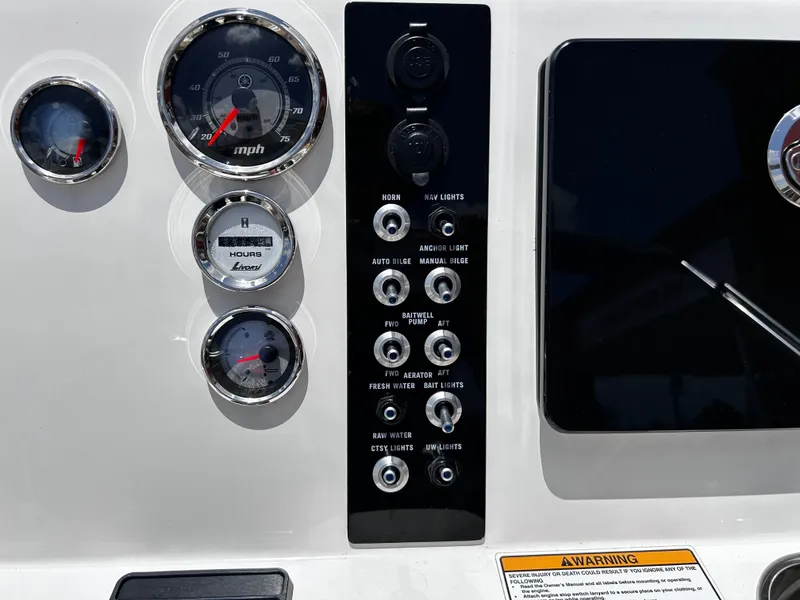 Slide: The Image of NauticStar 195 XTS 2023 - 18